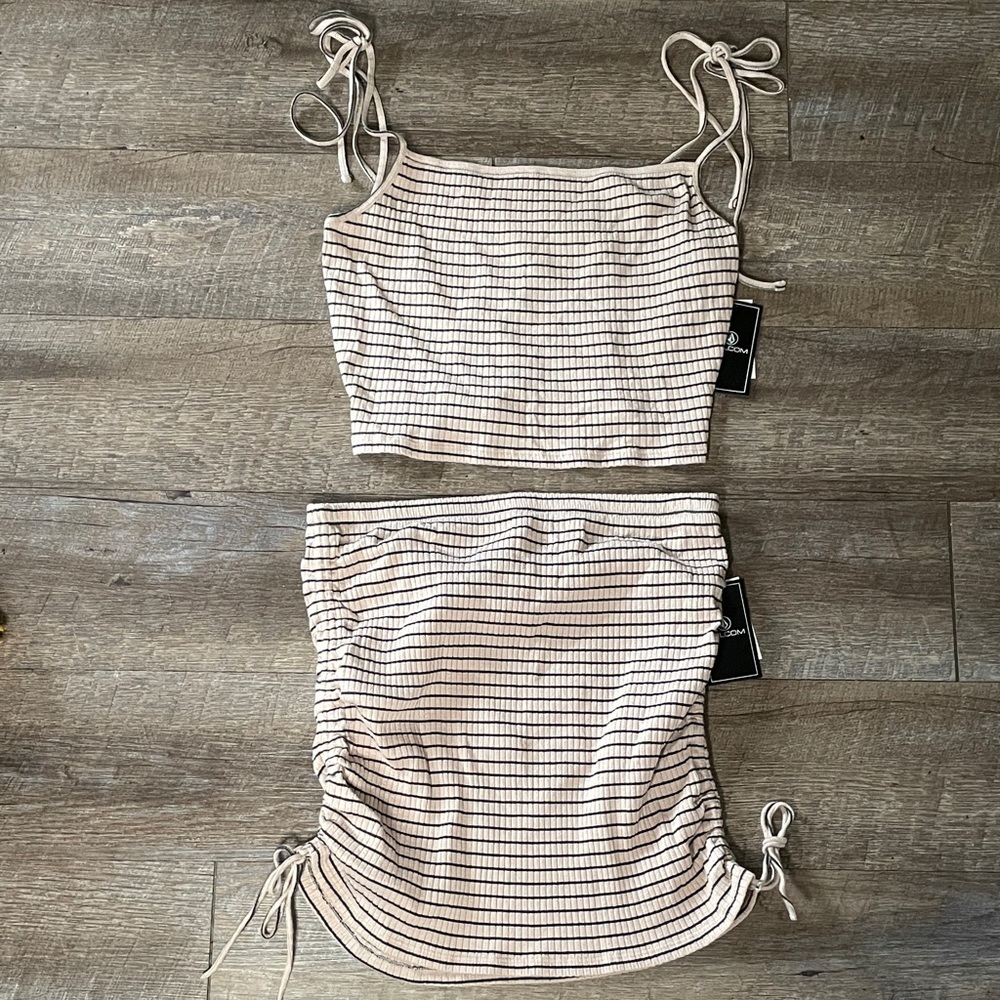 NWT Volcom Striped Spaghetti Strap Crop Top Tank Top & Ruched Mini Skirt Set